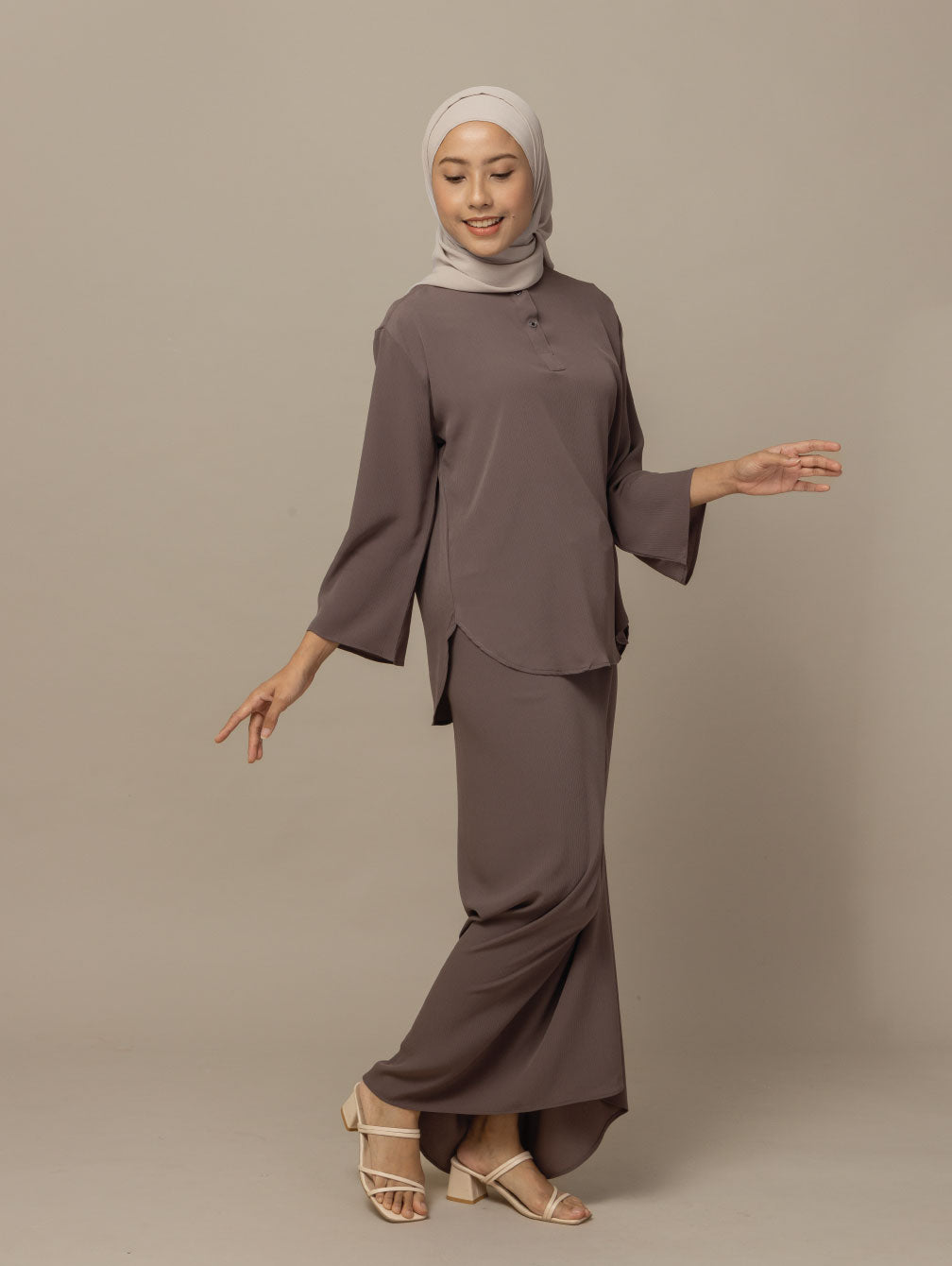 Deloka - Desert Brown