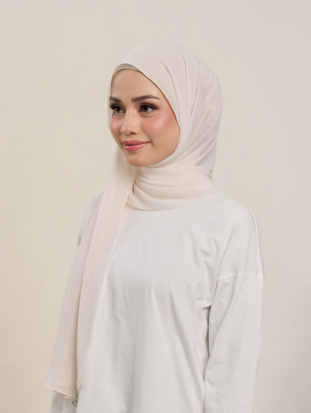 Alora - Vintage Lace