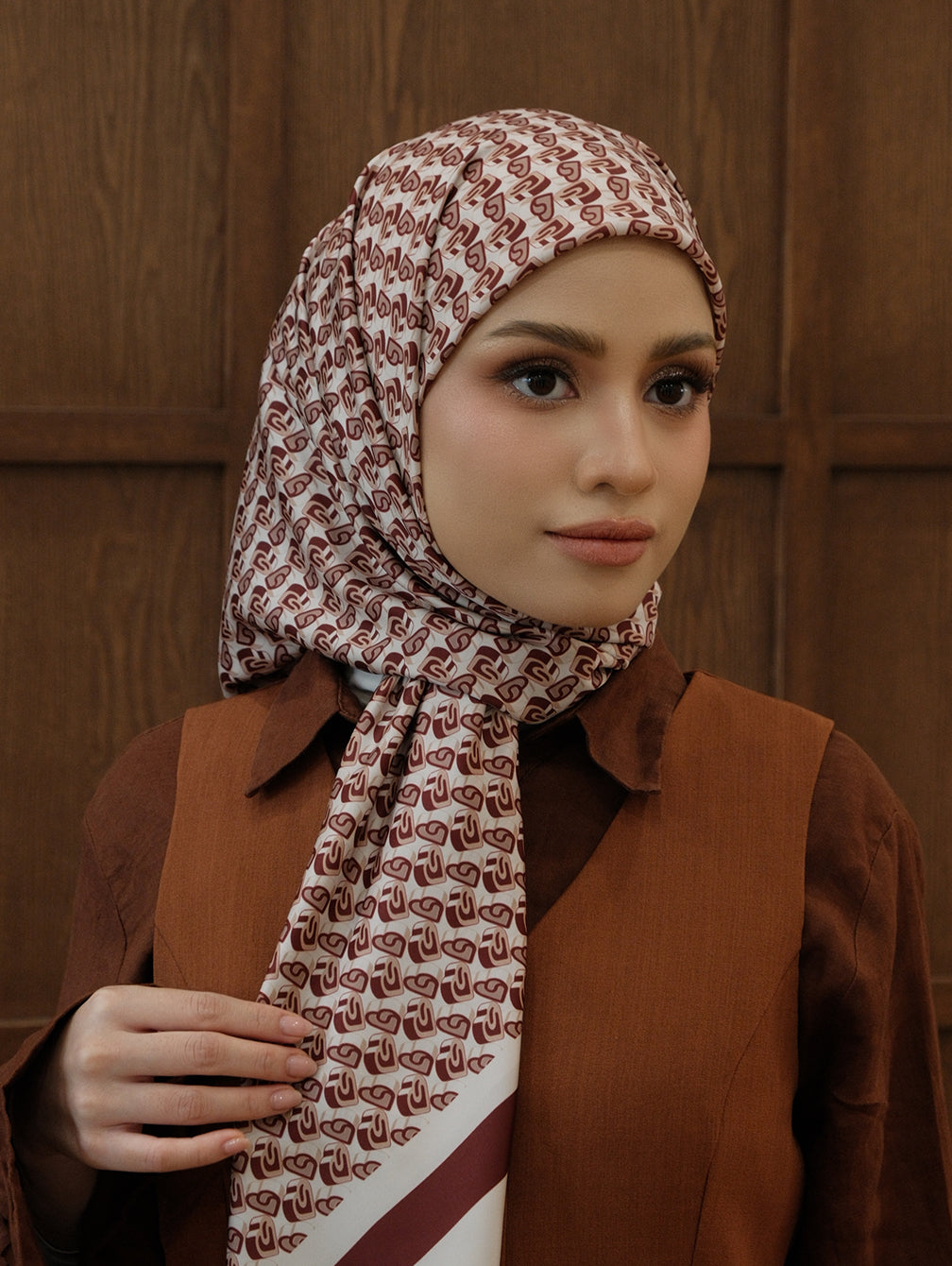 De Deneva - Carys Monroe