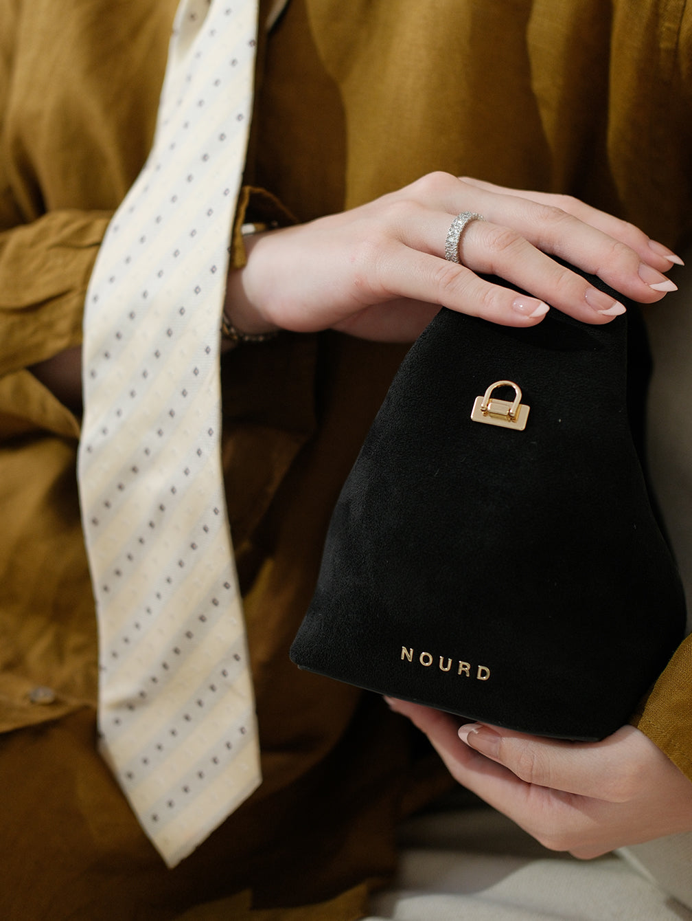 The Loren - Classic Black