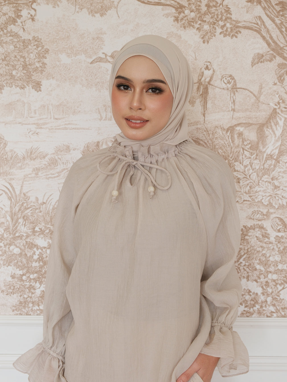 Dear Blouse - Classic Pearl