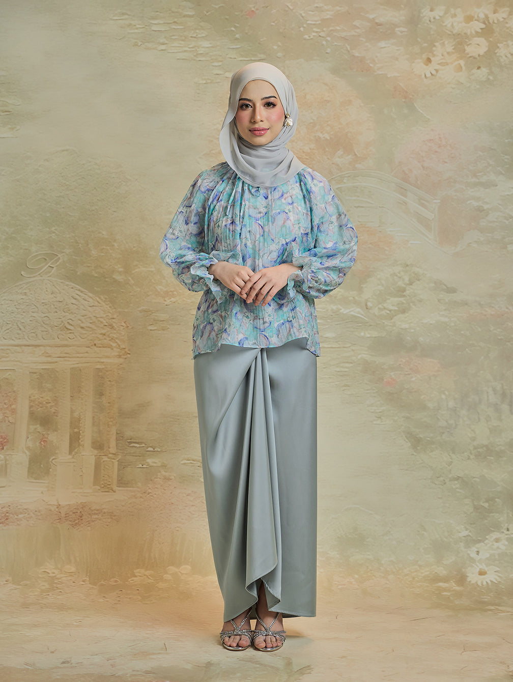 She Carolina - Aveline Blue